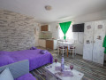 Apartman 1 Violet, Apartmani Good Vibrations blizu mora, Rožat, Dalmacija Rožat